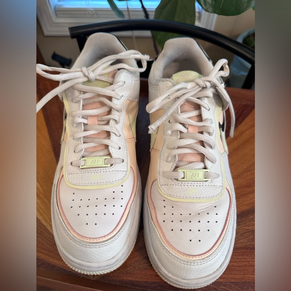 Nike Air Force 1 Low Shadow
Summit White Barely Volt Crimson Tint (Women's) - Picture 3 of 12